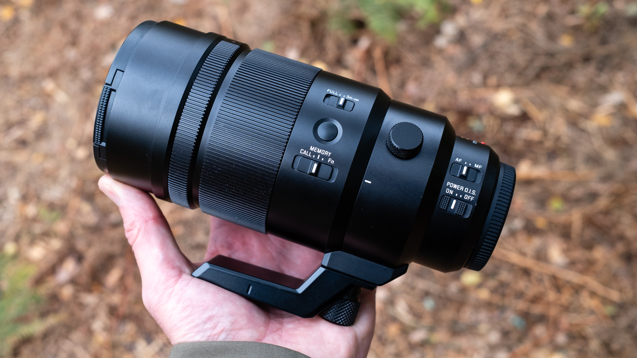 松下徕卡 DG Elmarit 200mm f/2.8 POWER OIS 远摄镜头。