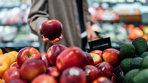 盖蒂图片社 苹果是一种极佳的健康高纤维零食——牛油果也是如此。（图片来源：盖蒂图片社）