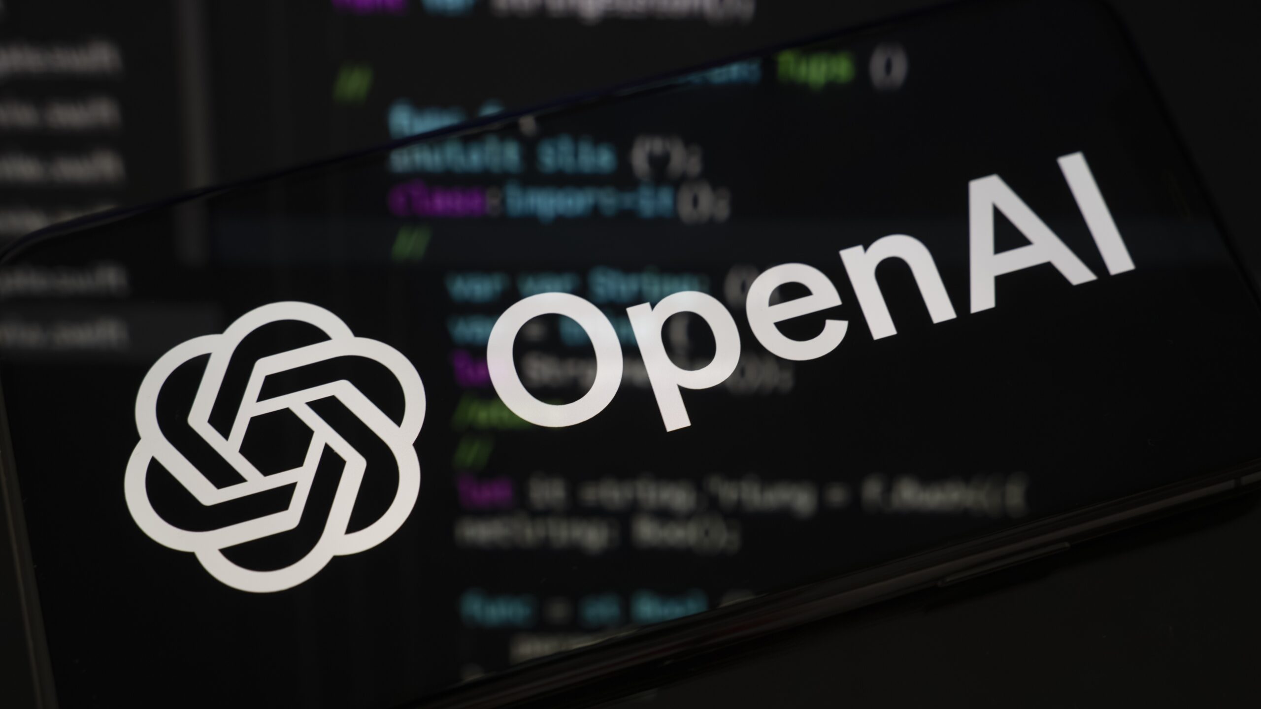 对 OpenAI 的 AI 设备感兴趣？别指望 2027 年之前会有什么消息。